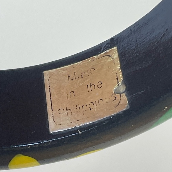 Vintage Floral Black and Yellow Wooden Bangle Bracelet - Picture 6 of 8